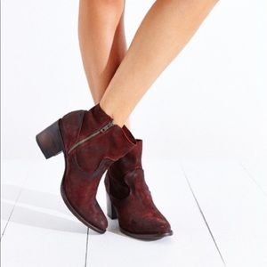 Freebird Wine Suede Onyx Boots